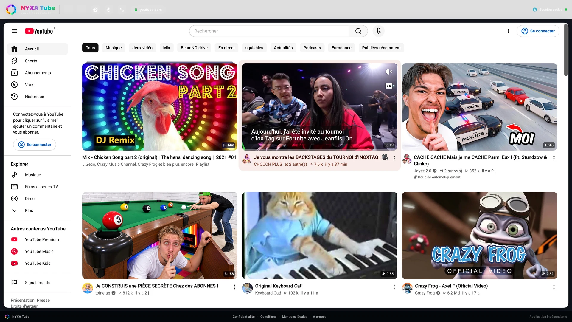 Capture réelle NYXA Tube sur macOS : barre NYXA multicolore, commandes de navigation et interface YouTube conservée avec recherche, menu et vidéos.